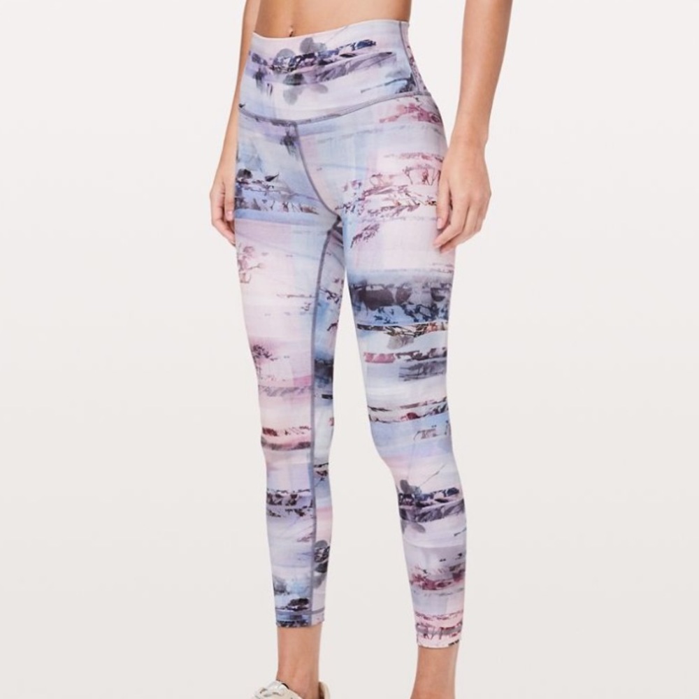 Lululemon Size 6 Wunder Under High-Rise Tight